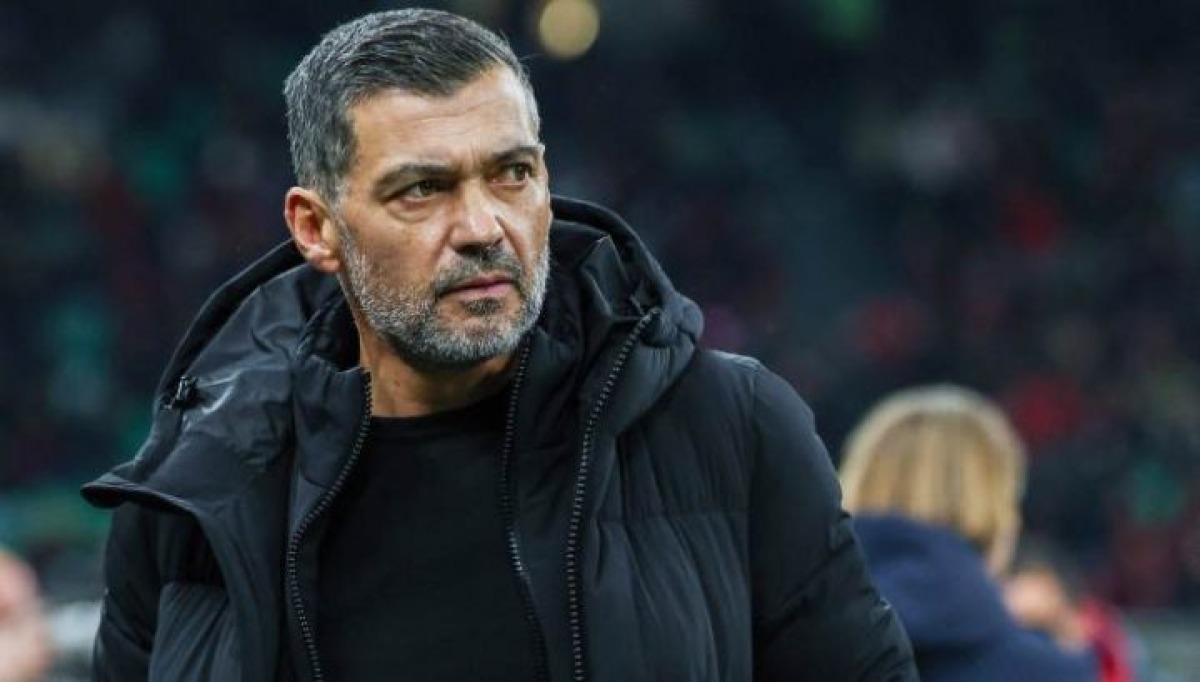 SERGIO CONCEICAO SE NE VA NERVOSO DOPO MILAN- FEYENOORD - Foto: Getty Images