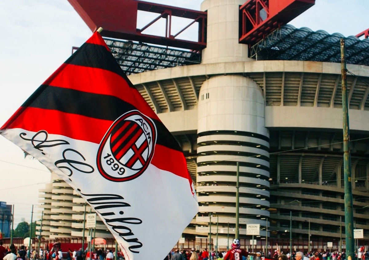 SAN SIRO IN RIVOLTA: BIGLIETTI MILAN-JUVENTUS DA PAURA E... - AC Milan